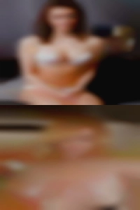 Stocky naked ads woman.
